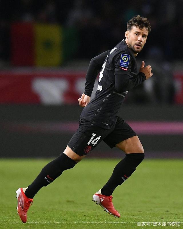 芝加哥公牛发布备战花絮；赛后战术微调；法甲任务艰巨；年轻球员得到机会 